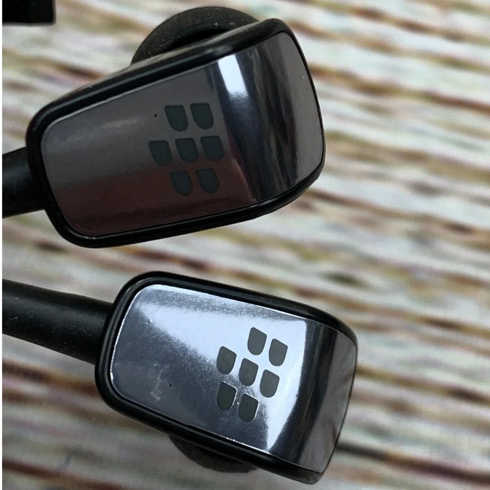 BlackBerry‎ Premium Stereo Headset Black 3.5mm HDW-15766-005 Wired Earbuds